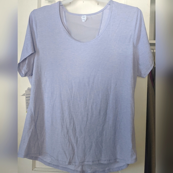 Old Navy Tops - Women's Old Navy Active shirt